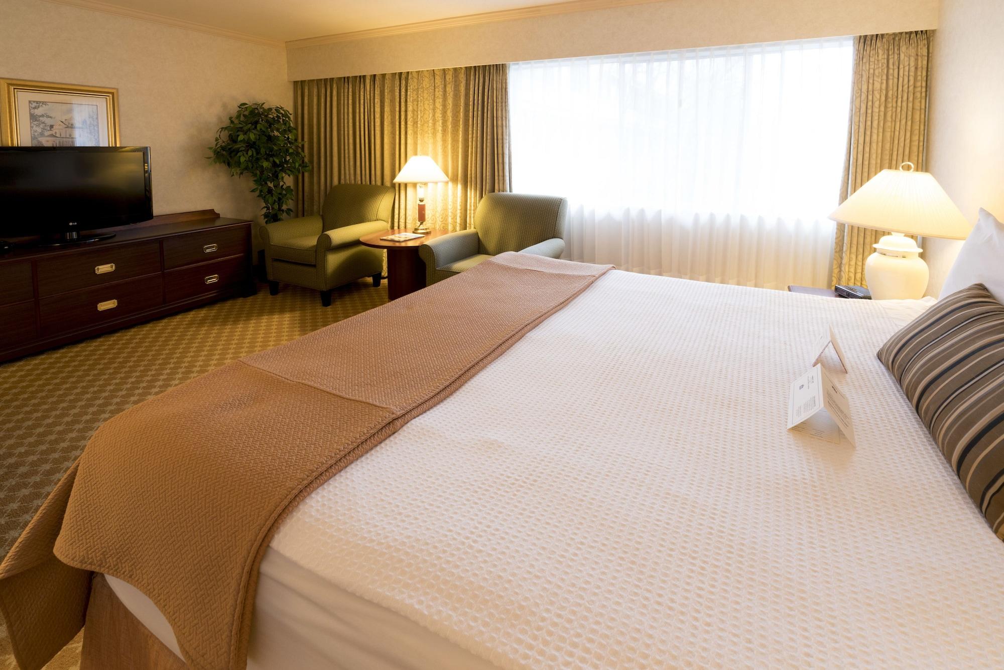 Royal Scot Hotel & Suites فكتوريا المظهر الخارجي الصورة