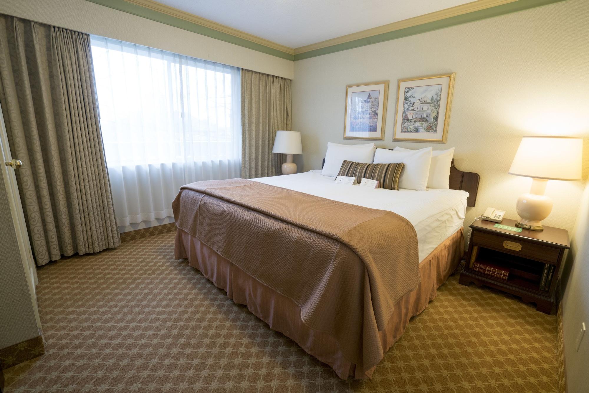 Royal Scot Hotel & Suites فكتوريا المظهر الخارجي الصورة