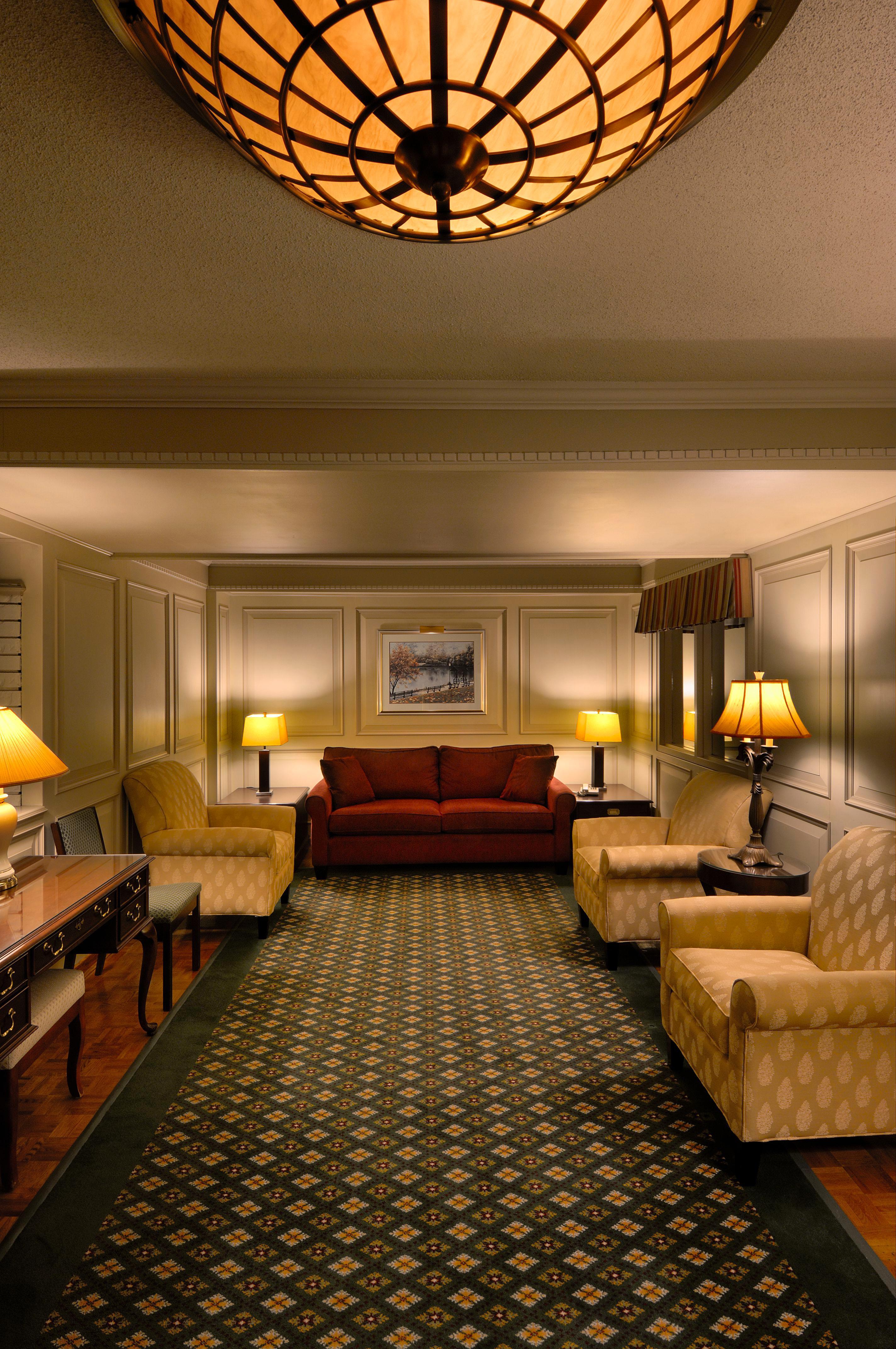 Royal Scot Hotel & Suites فكتوريا المظهر الخارجي الصورة