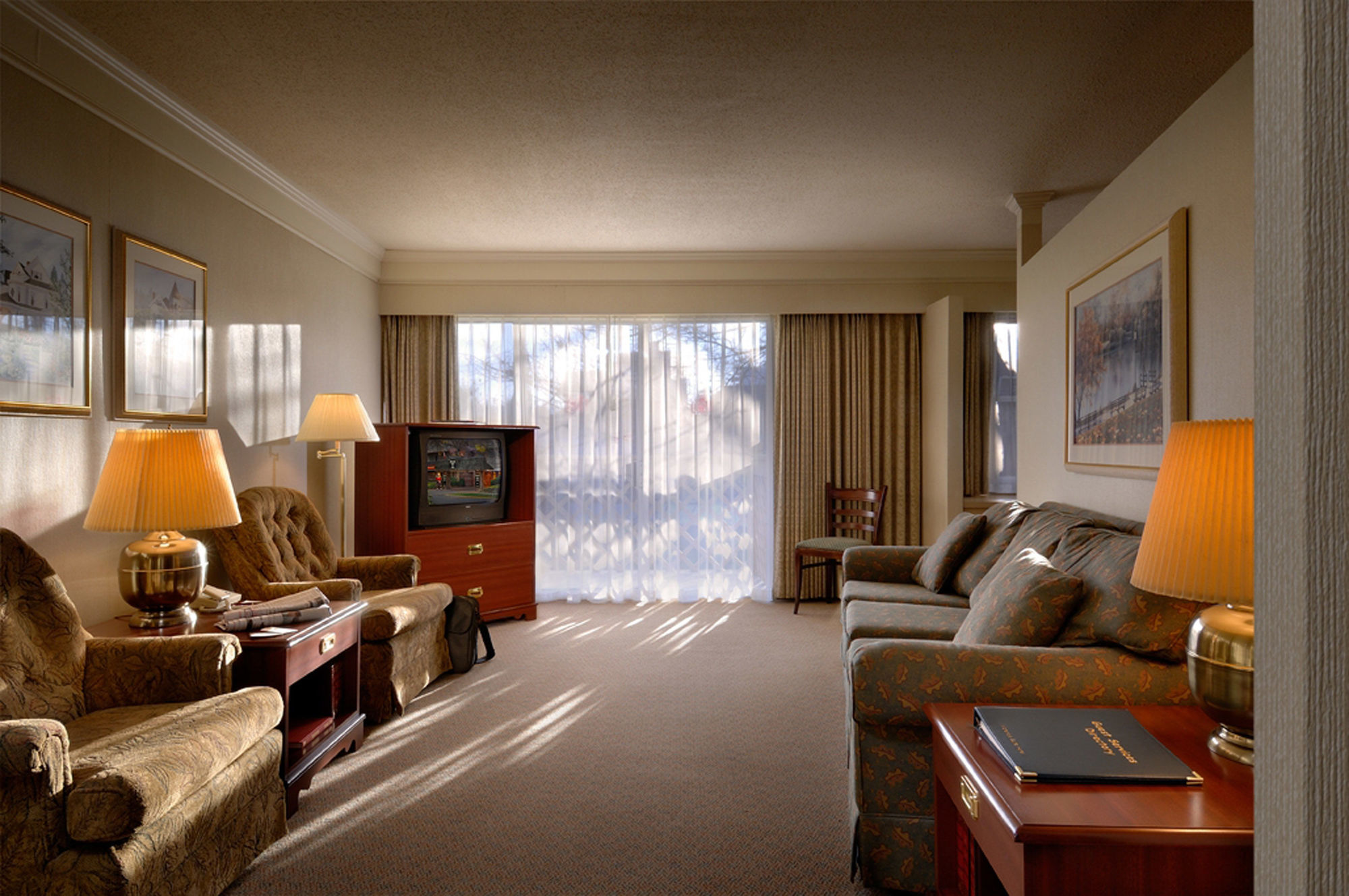 Royal Scot Hotel & Suites فكتوريا المظهر الخارجي الصورة